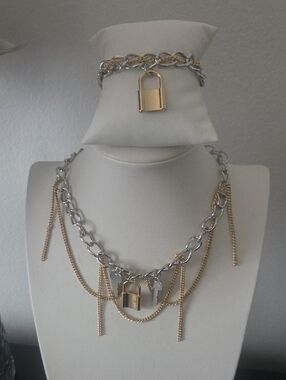 Paparazzi Against The Lock Multi Necklace And Bravelet NWT